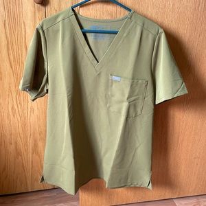 COPY - XL figs scrub top